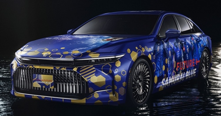 與車(chē)企聯(lián)動(dòng)，日本足協(xié)與豐田汽車(chē)共同打造日本國(guó)家隊(duì)特別車(chē)型
