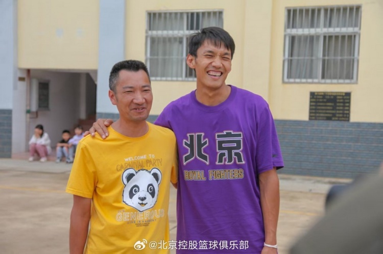 那一封信的故事還在延續(xù) 矣進宏母校的師生們來到北京了！