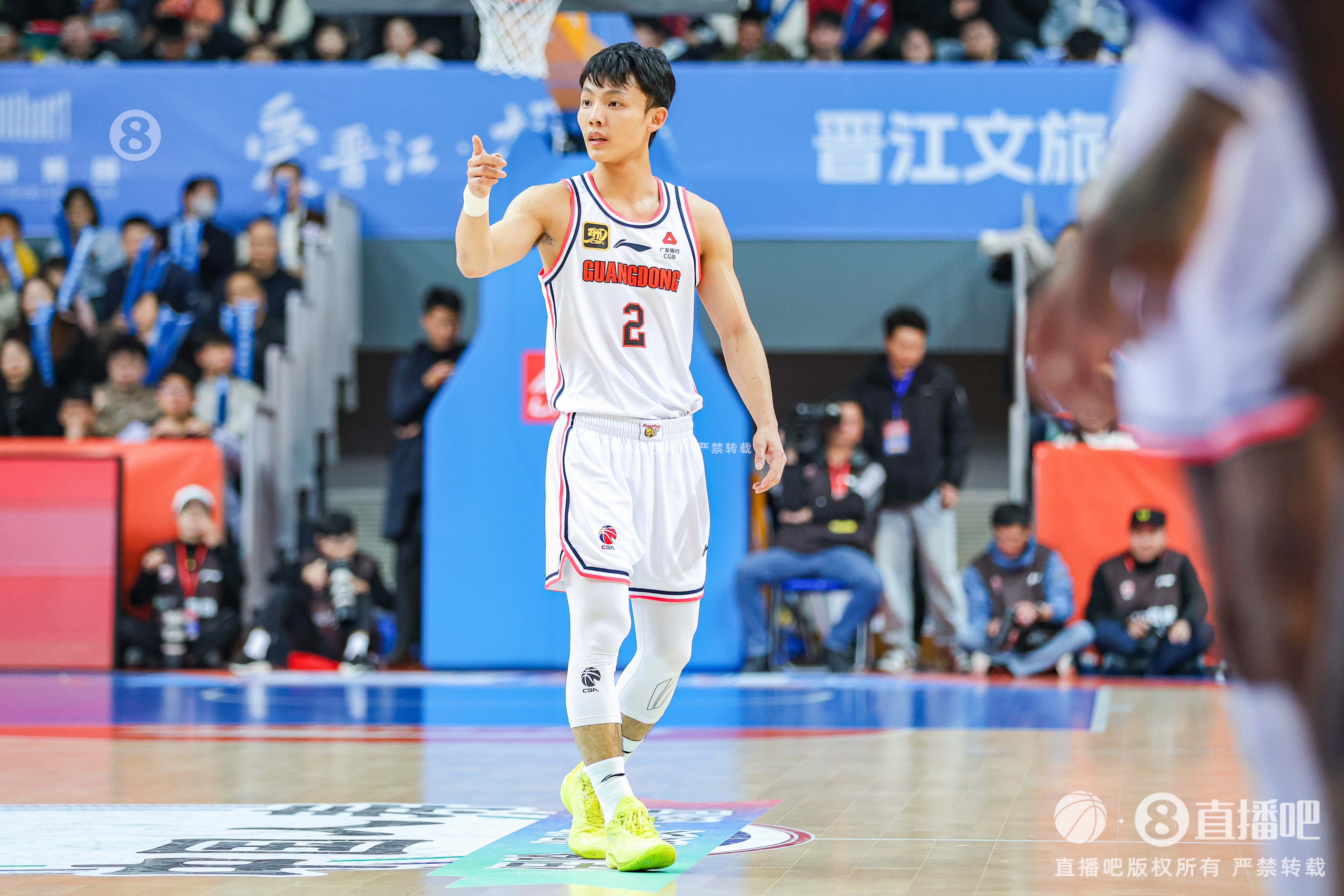 徐杰：身高不是打籃球的唯一標(biāo)準(zhǔn) 努力、勤奮、自律也是天賦